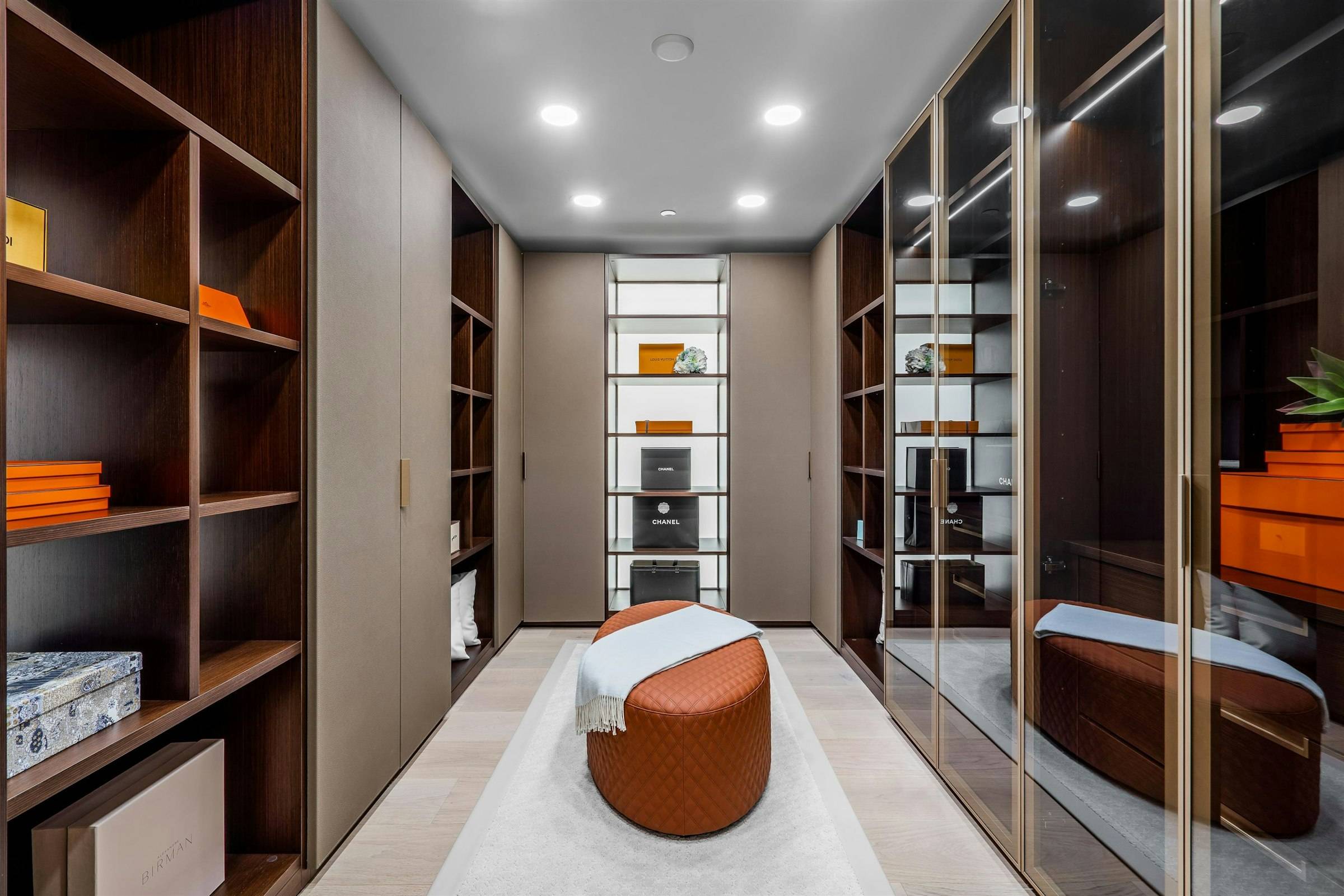  Closet Organizer in Kitsilano 